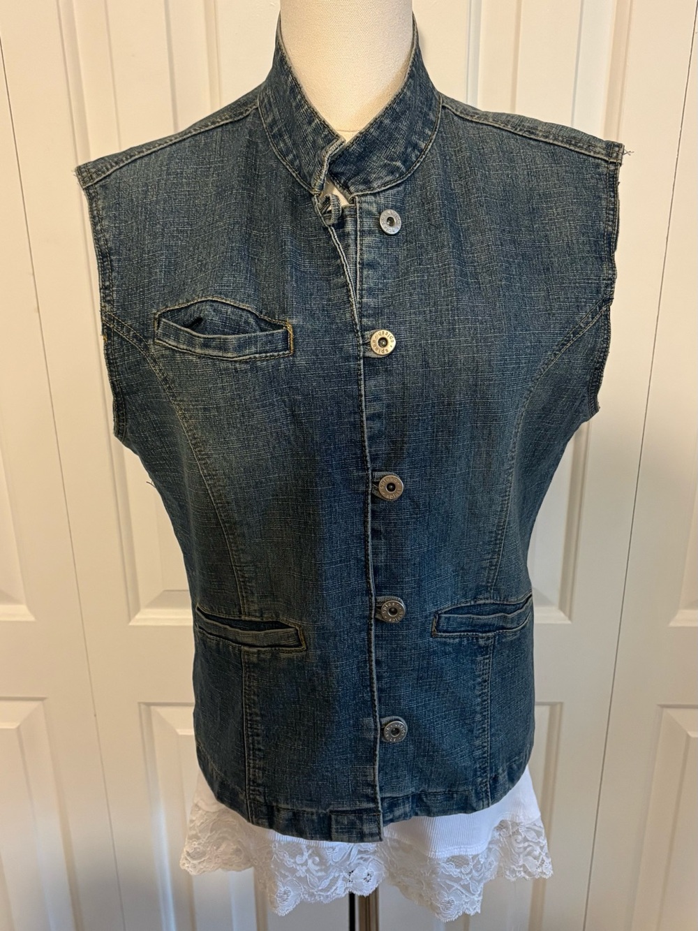 CAROL’S DEMINS Sleeveless Dark Blue Denim - Classic Jean Vest